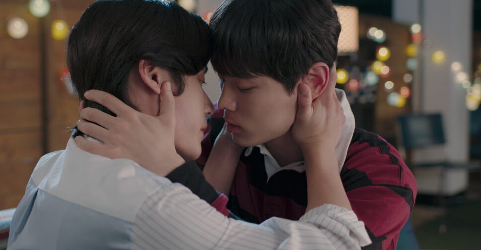 君の唇を噛みたい